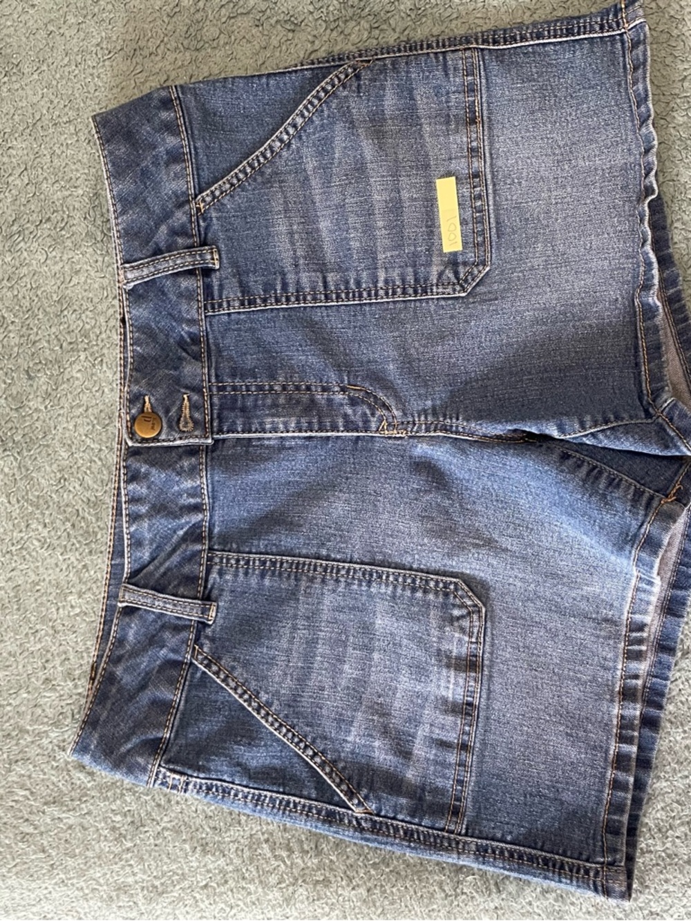 D. Jeans Women’s Denim Shorts in dark Blue - Classic Summer Staple